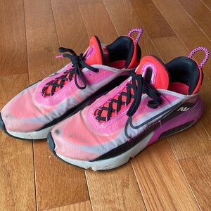 Womens Nike 2090 Shoes